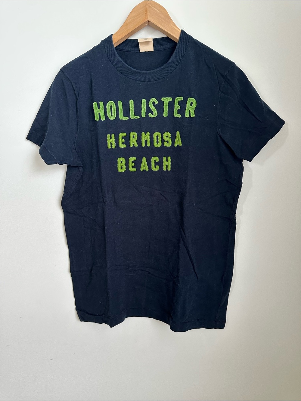 Hollister Men’s Navy Tee with Embroidered Logo